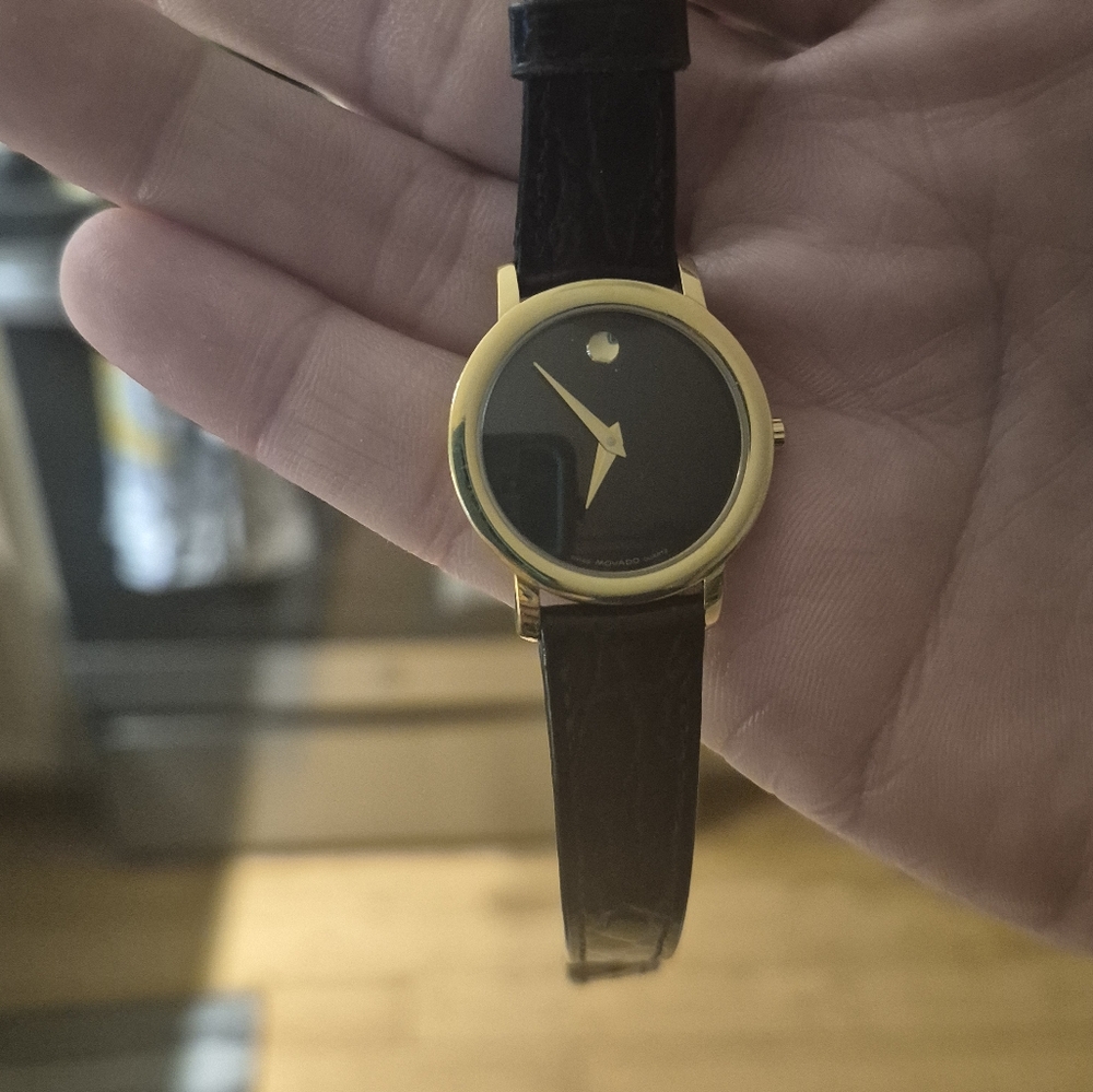 Vintage Movado Museum Classic Black and Gold Women's Watch - Picture 12 of 16